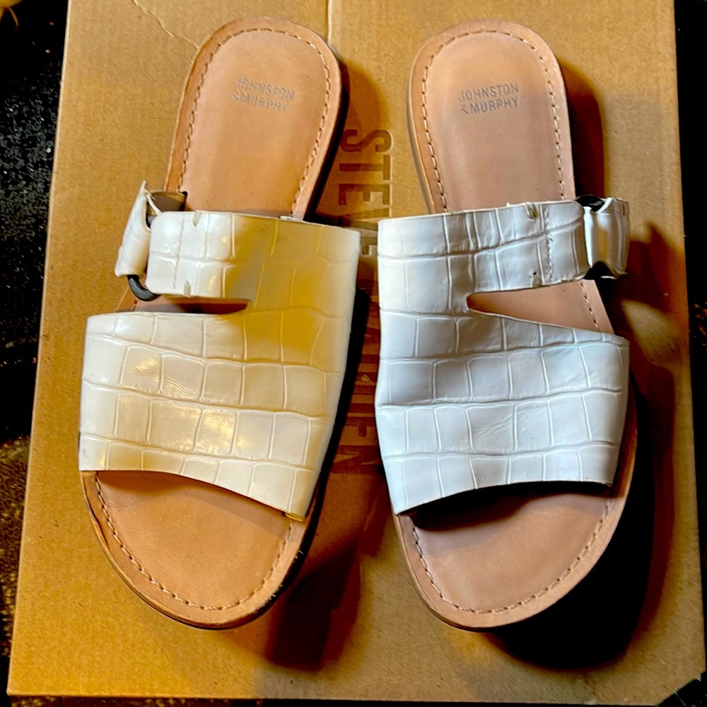 Johnston & Murphy sandals